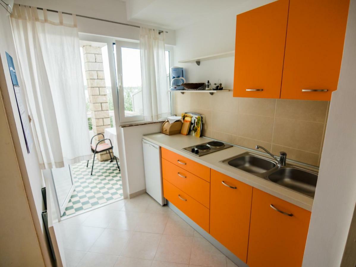 Apartments Picolo Paradiso Miljenko Debelic Barbat na Rabu Exteriér fotografie